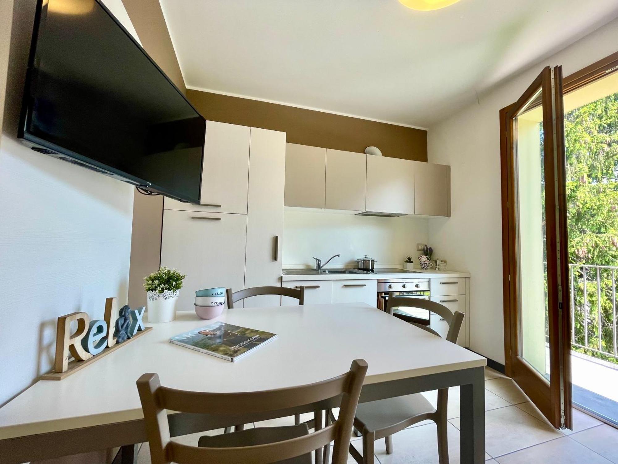 Casa Vacanze Alessandro Spinone Al Lago Екстериор снимка